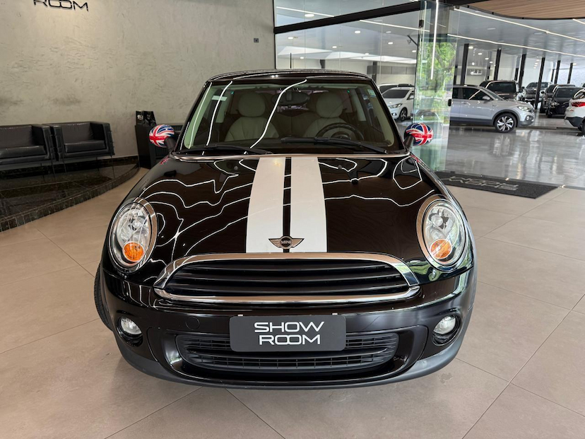 Foto do veículo MINI ONE  2013 82.900 KM 55.000,00