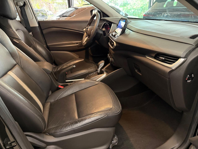Foto do veículo CHEVROLET TRACKER  T A LT 2021 53.550 KM 96.000,00