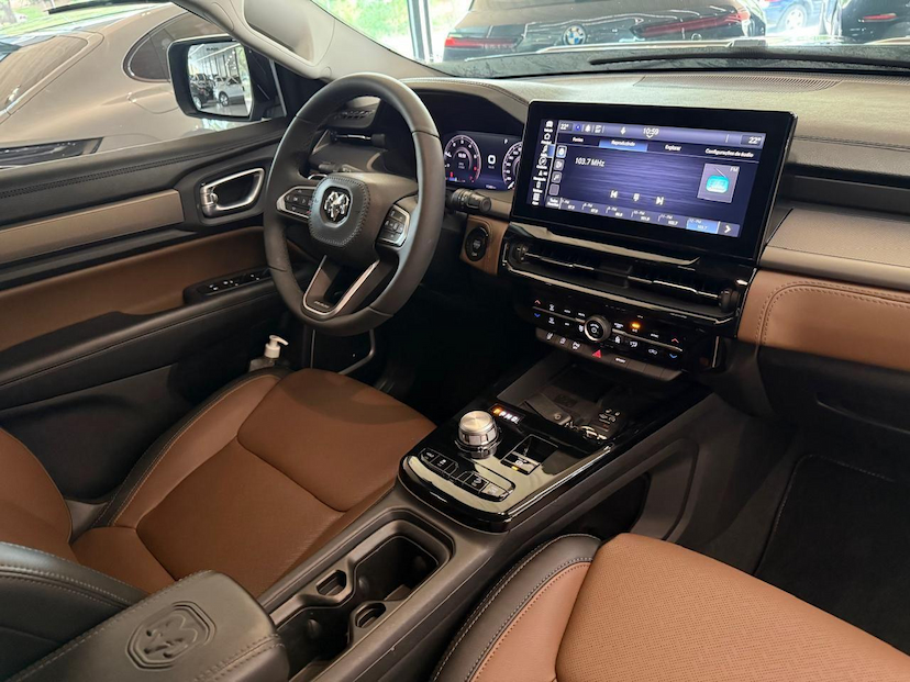 Foto do veículo RAM RAMPAGE  LARAMIE 2.0 GAS 2024 21.000 KM 189.000,00