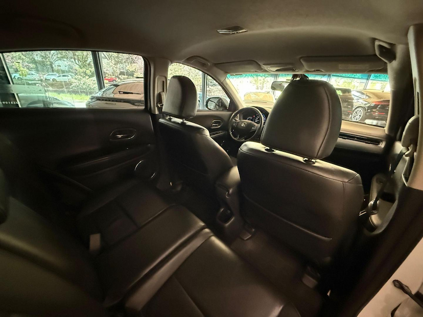 Foto do veículo HONDA HR-V HR-V TOURING 2018 147.900 KM 90.000,00
