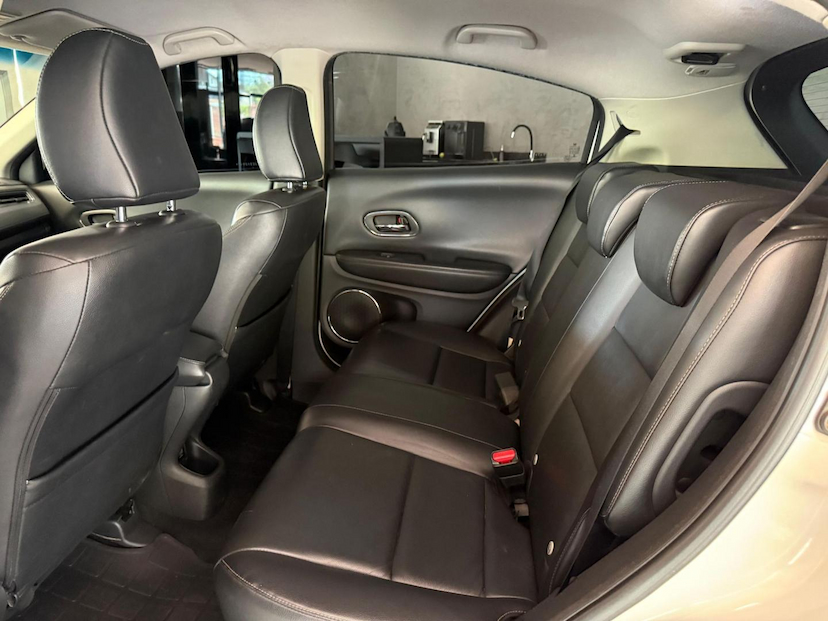 Foto do veículo HONDA HR-V HR-V TOURING 2018 147.900 KM 90.000,00