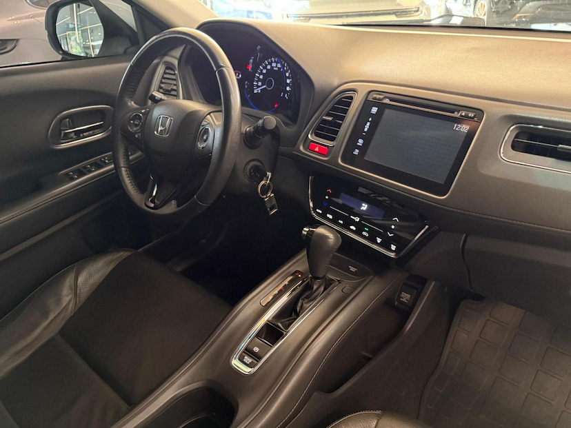 Foto do veículo HONDA HR-V HR-V TOURING 2018 147.900 KM 90.000,00