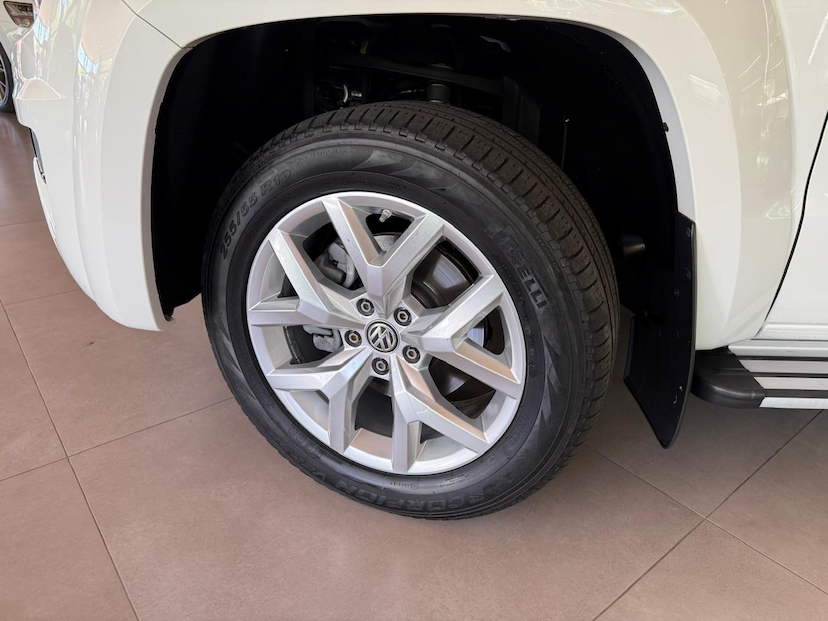 Foto do veículo VOLKSWAGEN AMAROK  V6 HIGH 2023 4.997 KM 239.000,00