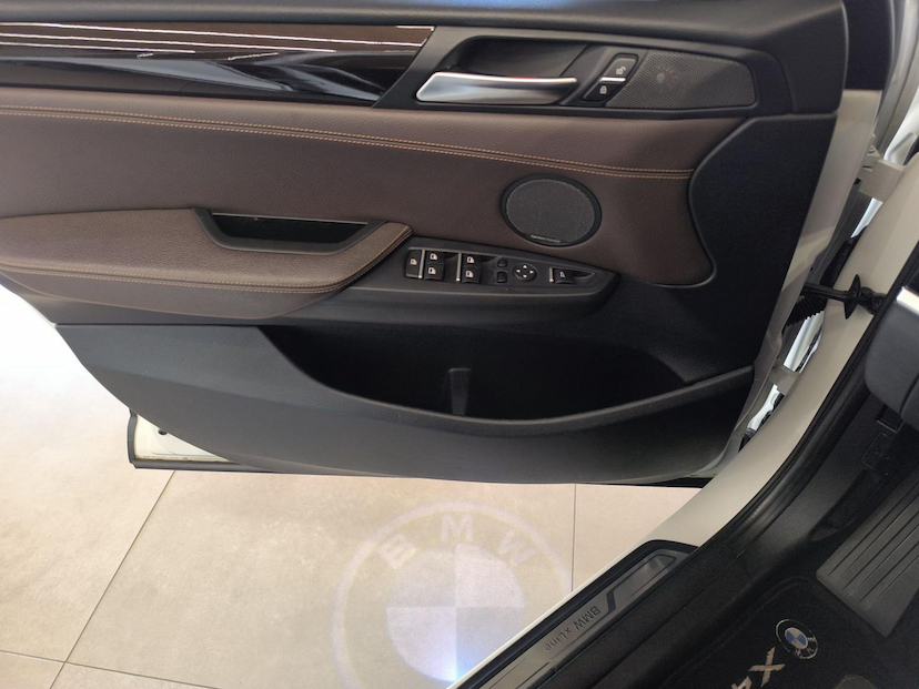 Foto do veículo BMW X4  XDRIVE28I 2015 85.228 KM 129.000,00