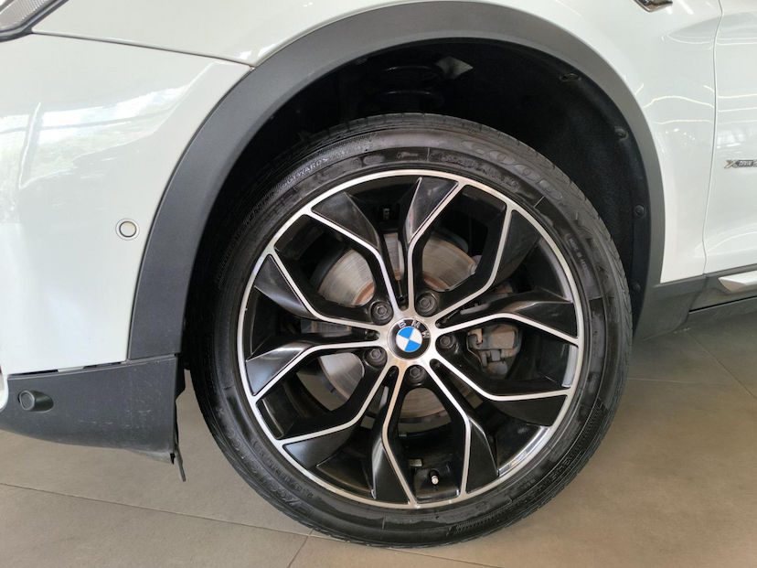 Foto do veículo BMW X4  XDRIVE28I 2015 85.228 KM 129.000,00
