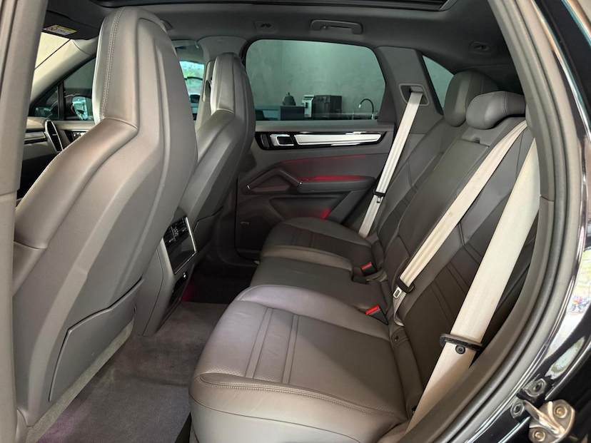 Foto do veículo PORSCHE CAYENNE  PHEV 2022 28.269 KM 540.000,00
