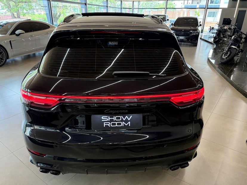 Foto do veículo PORSCHE CAYENNE  PHEV 2022 28.269 KM 540.000,00
