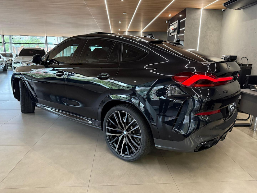 Foto do veículo BMW X6  XDRIVE40I 2020 46.850 KM 469.000,00