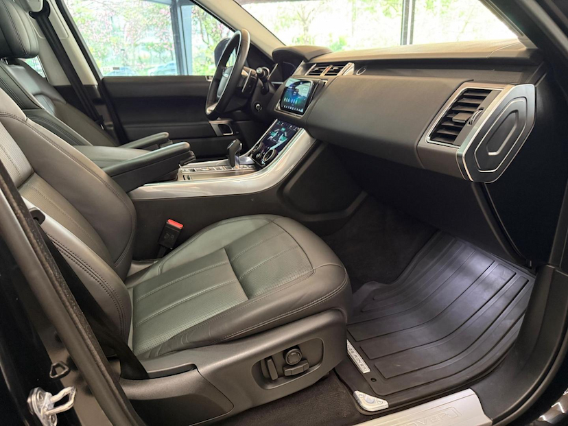 Foto do veículo LAND ROVER RANGE ROVER LR R.R SPT 3.0 TD HSE 2021 59.457 KM 379.000,00