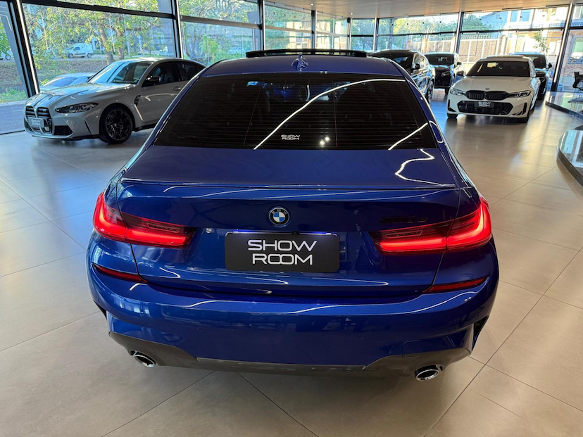 Foto do veículo BMW 330I 330E 2022 26.559 KM 249.000,00