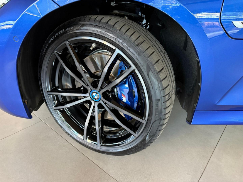 Foto do veículo BMW 330I 330E 2022 26.559 KM 249.000,00