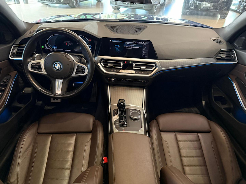 Foto do veículo BMW 330I 330E 2022 26.559 KM 249.000,00