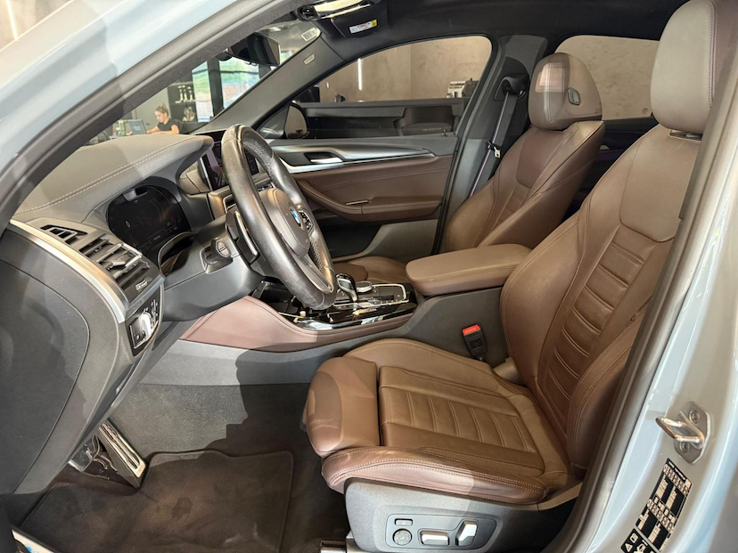 Foto do veículo BMW X4  XDRIVE30I 2024 19.500 KM 399.000,00