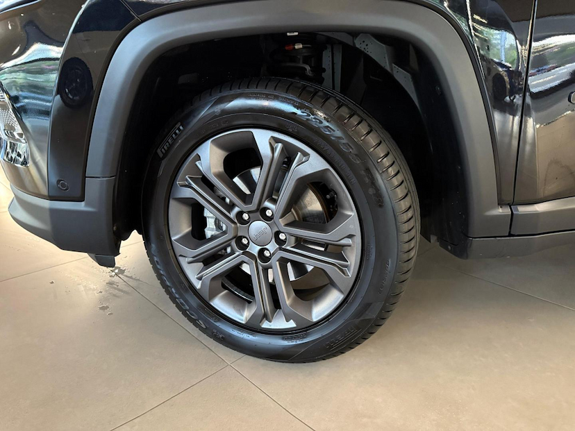 Foto do veículo JEEP COMPASS  LONG TF 2024 13.863 KM 159.000,00
