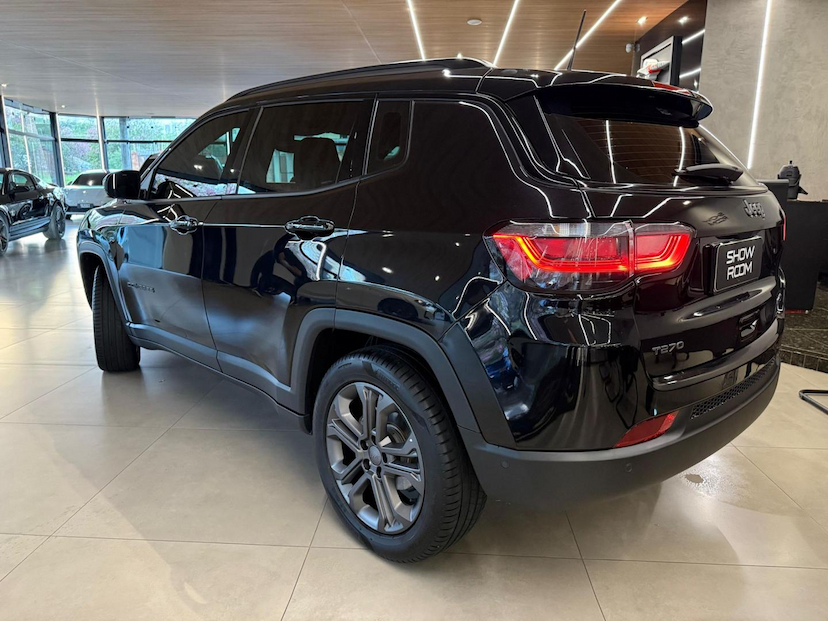 Foto do veículo JEEP COMPASS  LONG TF 2024 13.863 KM 159.000,00