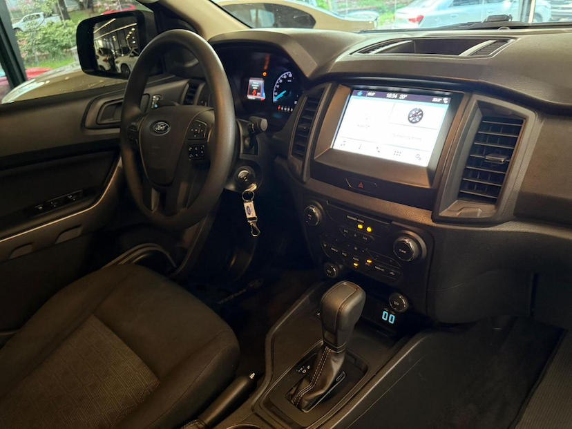 Foto do veículo FORD ROYALE  XLSCD2A22 2020 69.699 KM 145.000,00