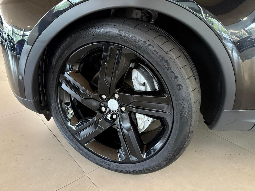 Foto do veículo LAND ROVER DISCOVERY DISC D300 HSE 2021 52.000 KM 380.000,00
