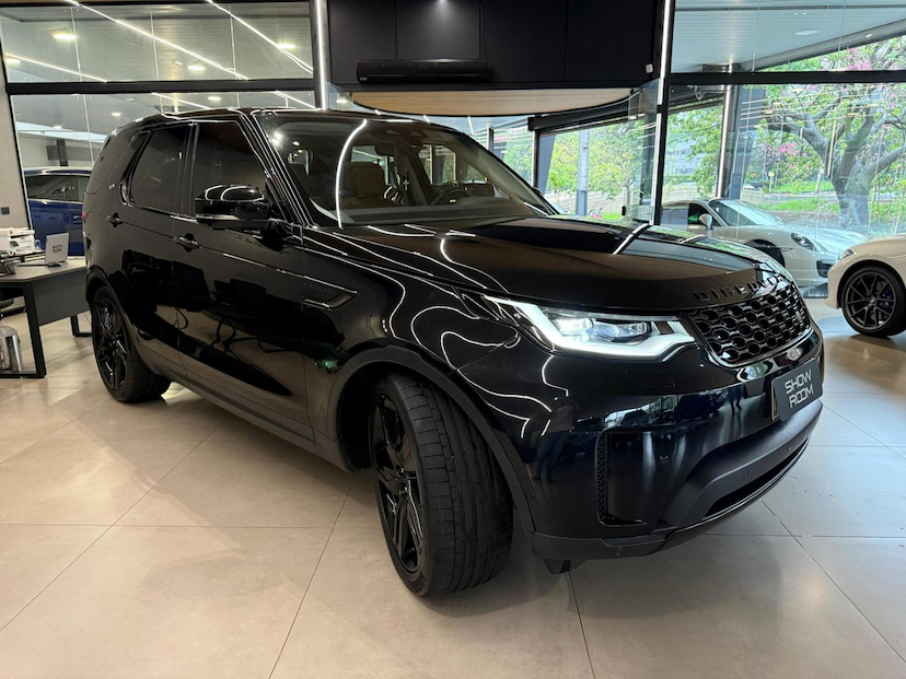 Foto do veículo LAND ROVER DISCOVERY DISC D300 HSE 2021 52.000 KM 380.000,00