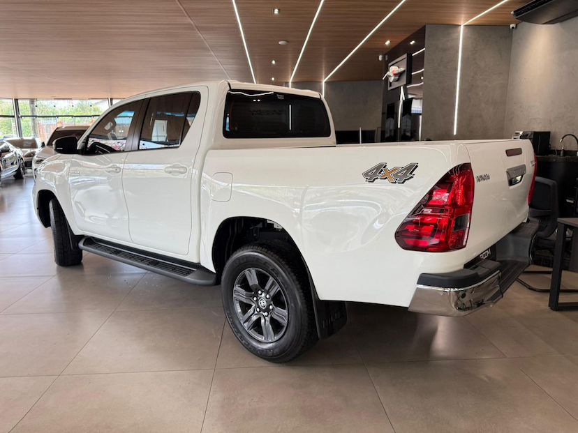 Foto do veículo TOYOTA HILUX  CDSR A4FD 2022 10.066 KM 220.000,00