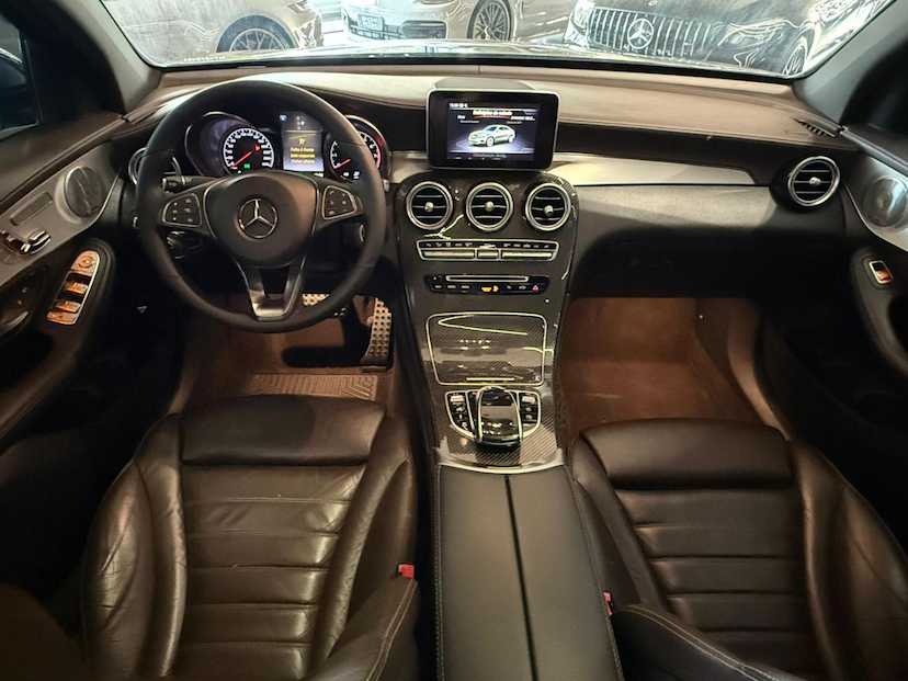 Foto do veículo MERCEDES-BENZ GLC 43 AMG  CO 2019 46.996 KM 285.000,00
