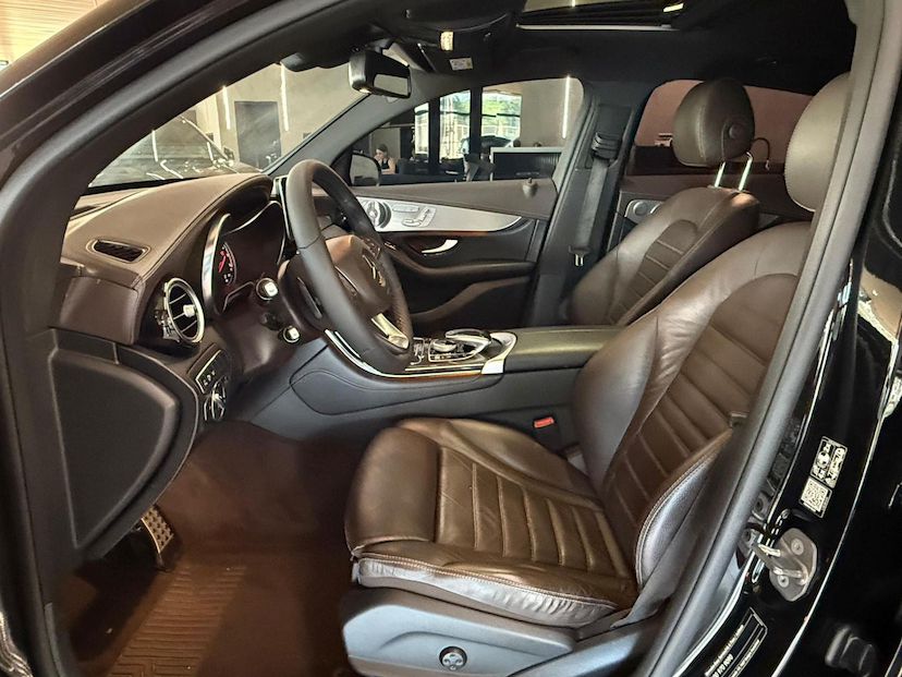 Foto do veículo MERCEDES-BENZ GLC 43 AMG  CO 2019 46.996 KM 285.000,00