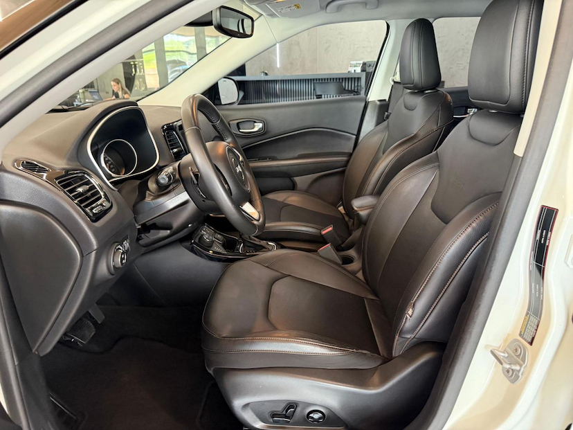 Foto do veículo JEEP COMPASS  LIMITED D 2021 70.611 KM 122.000,00