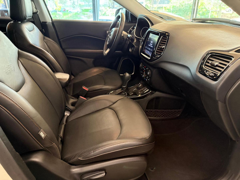 Foto do veículo JEEP COMPASS  LIMITED D 2021 70.611 KM 122.000,00