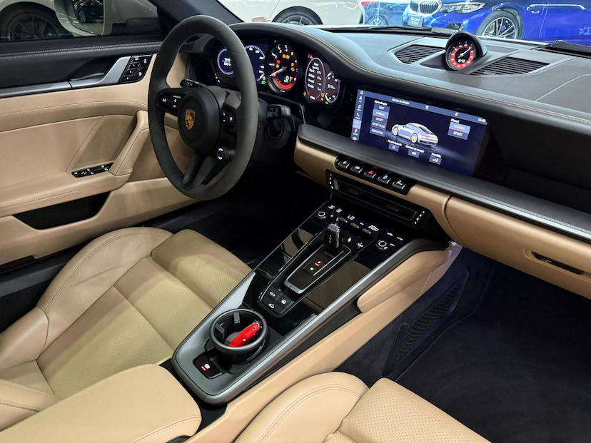 Foto do veículo PORSCHE 911  CARRERA S 2021 14.514 KM 839.000,00