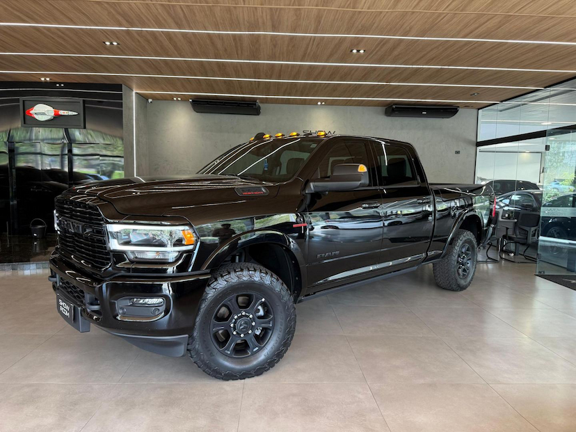 Foto do veículo RAM 3500  LAIE 6.7D 2022 19.946 KM 379.000,00