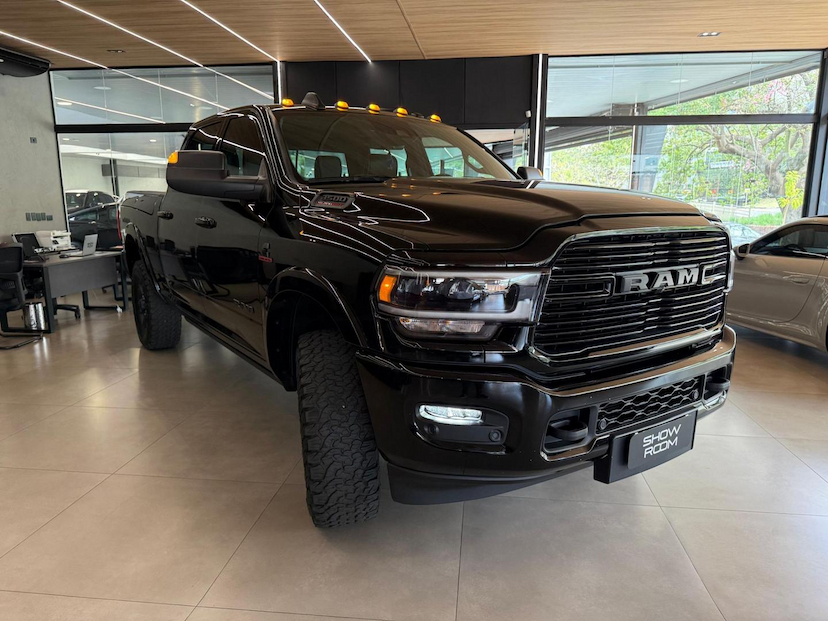 Foto do veículo RAM 3500  LAIE 6.7D 2022 19.946 KM 379.000,00
