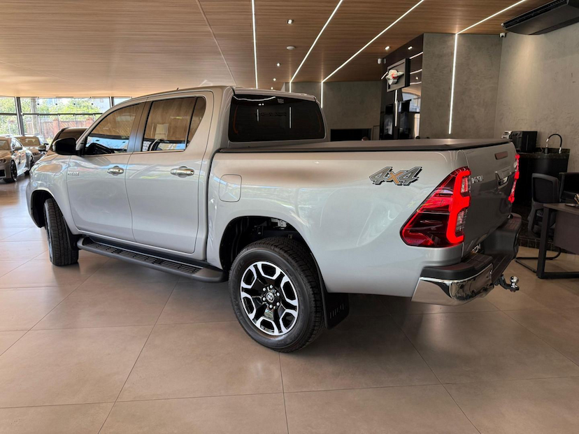 Foto do veículo TOYOTA HILUX  CDSRXA4FD 2023 6.471 KM 280.000,00