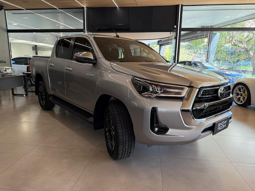 Foto do veículo TOYOTA HILUX  CDSRXA4FD 2023 6.471 KM 280.000,00