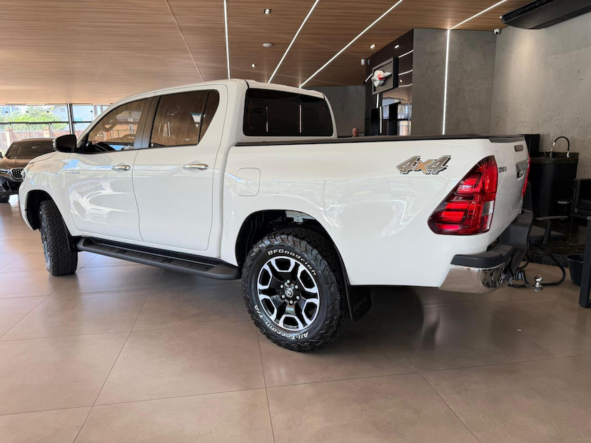 Foto do veículo TOYOTA HILUX  CDSRVA4FD 2022 43.000 KM 219.000,00
