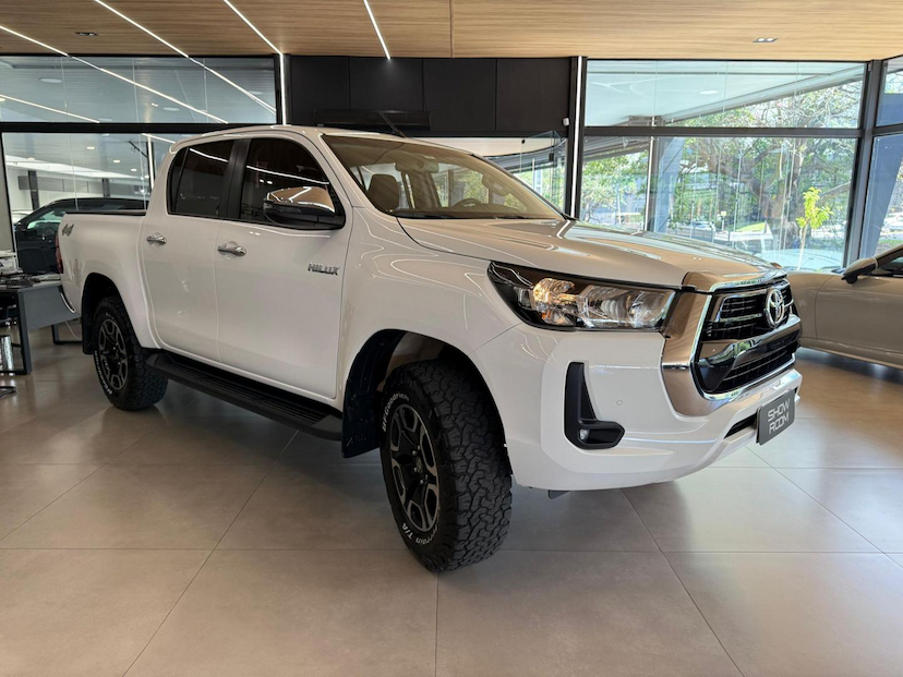 Foto do veículo TOYOTA HILUX  CDSRVA4FD 2022 43.000 KM 219.000,00