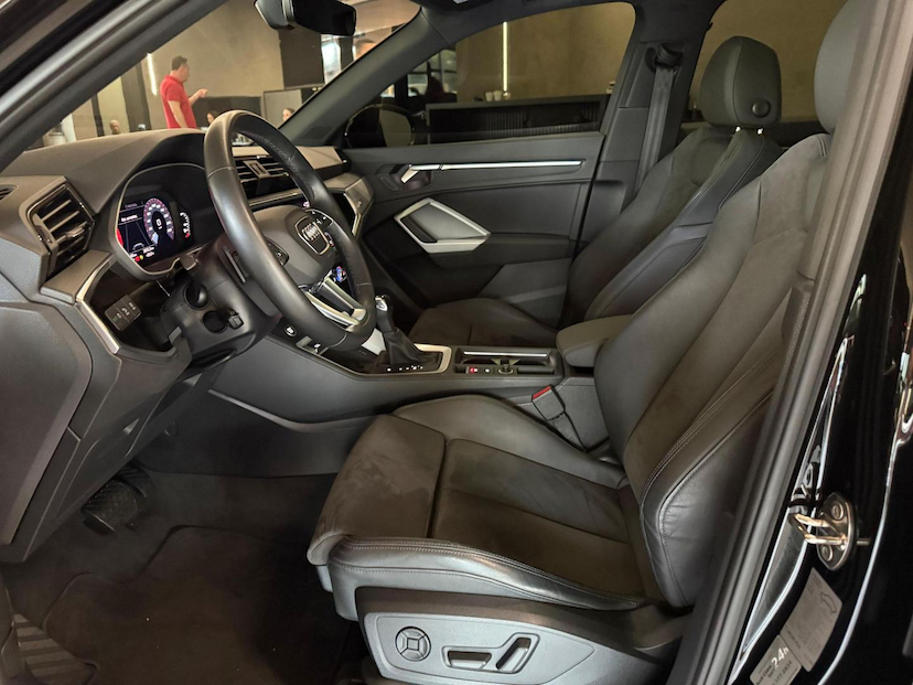 Foto do veículo AUDI Q3  1.4TFSI 2021 22.340 KM 199.000,00