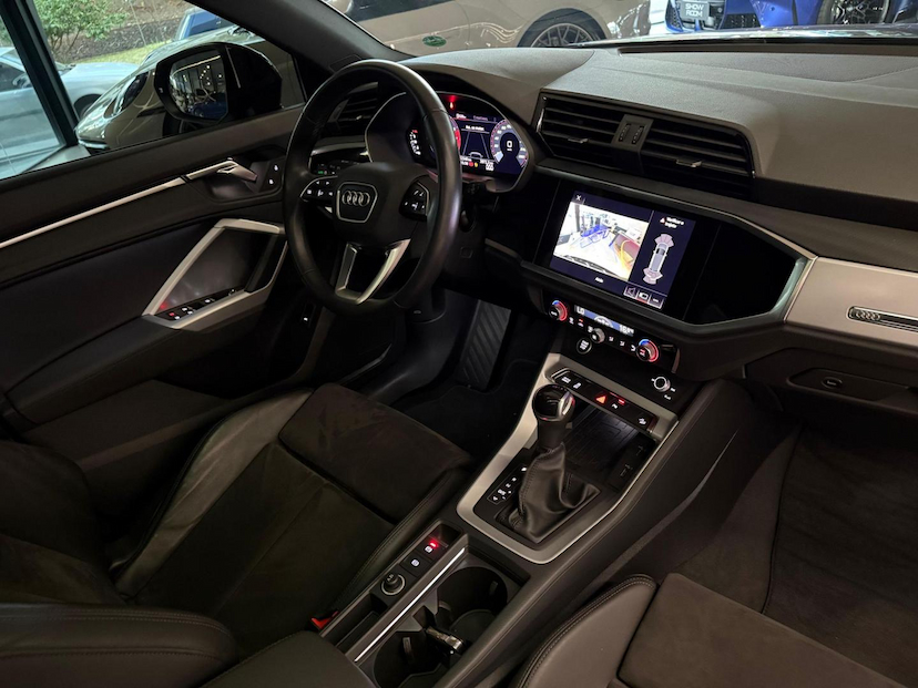 Foto do veículo AUDI Q3  1.4TFSI 2021 22.340 KM 199.000,00