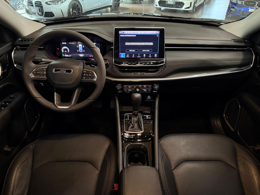 Foto do veículo JEEP COMPASS  LIMITED TF 2023 14.410 KM 165.000,00