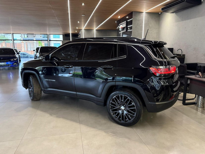Foto do veículo JEEP COMPASS  LIMITED TF 2023 14.410 KM 165.000,00