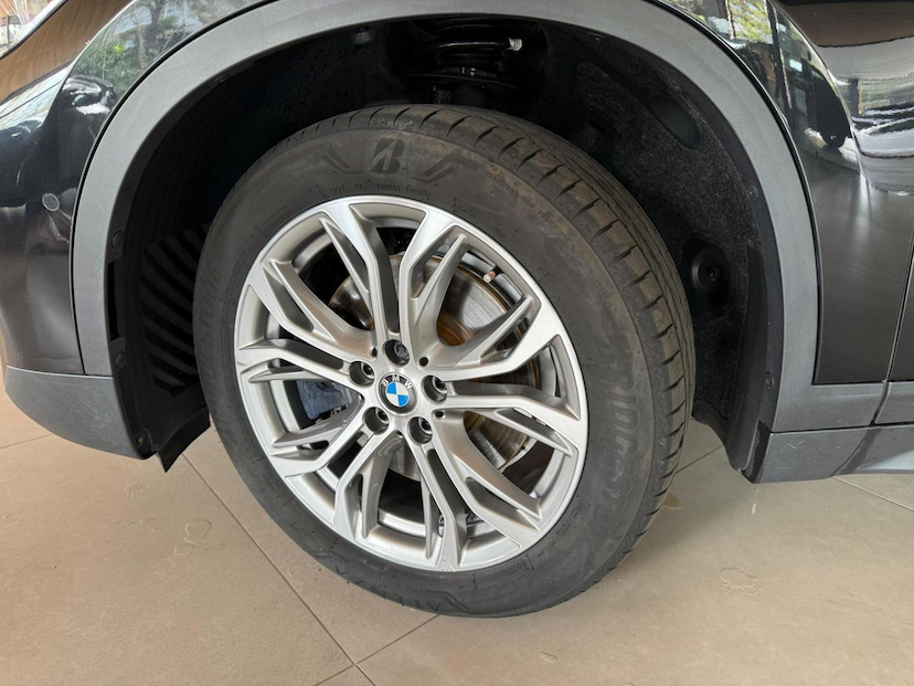 Foto do veículo BMW X1  S20I ACTIVEFLEX 2022 34.486 KM 180.000,00