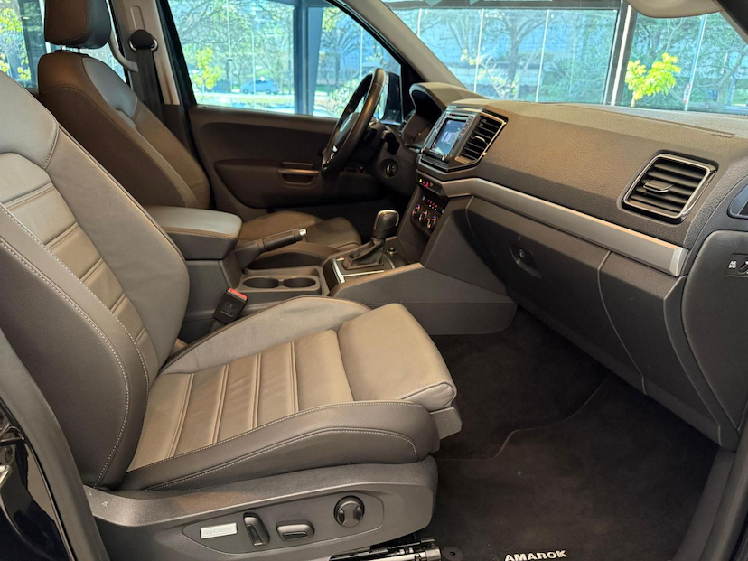 Foto do veículo VOLKSWAGEN AMAROK  HIGHLINE CD 3.0 4X4 TB DIES. AUT. 2023 22.700 KM 239.000,00