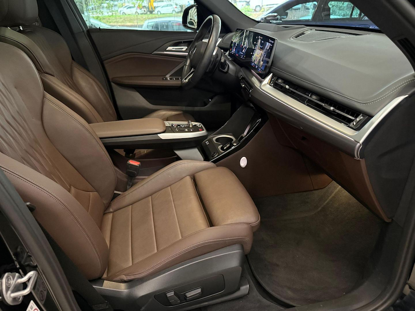 Foto do veículo BMW X1  S20I M SPORT 2023 21.350 KM 309.000,00