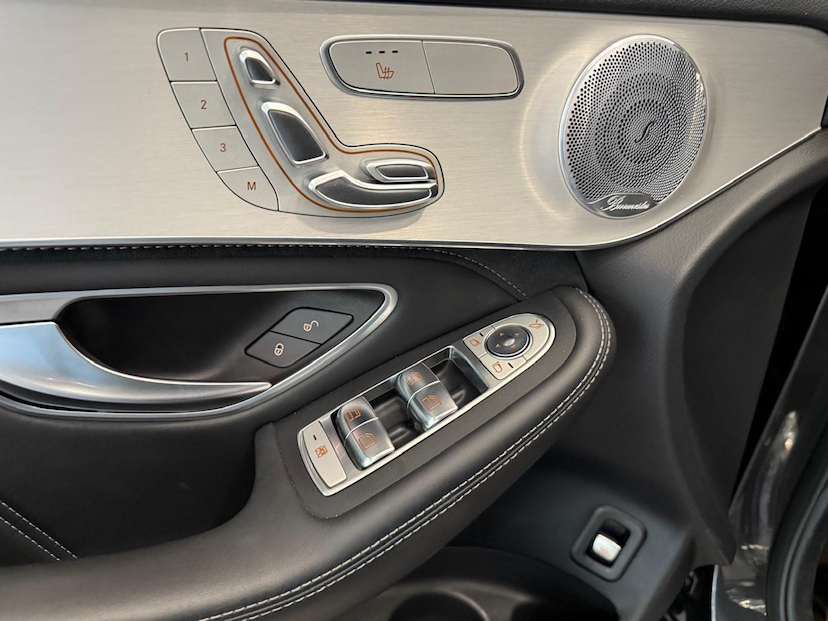 Foto do veículo MERCEDES-BENZ GLC 63 AMG  4M 2020 43.000 KM 455.000,00