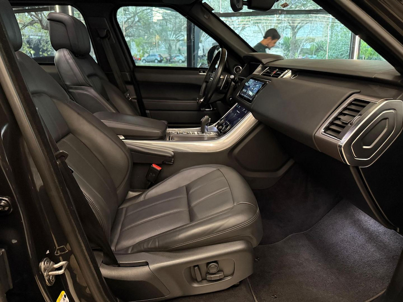Foto do veículo LAND ROVER RANGE ROVER LR R.R SPT 3.0 TD HSE 2022 60.086 KM 425.000,00