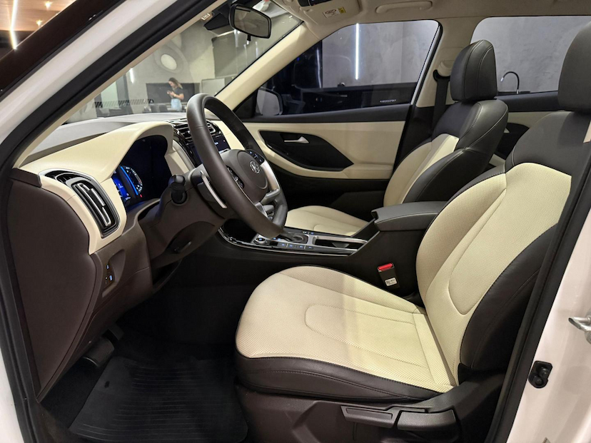 Foto do veículo HYUNDAI CRETA 20A ULTIMTE 2022 24.710 KM 134.000,00