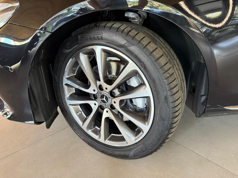 Foto do veículo MERCEDES-BENZ E 250 E250 EXC 2018 45.561 KM 199.000,00