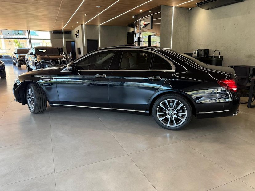 Foto do veículo MERCEDES-BENZ E 250 E250 EXC 2018 45.561 KM 199.000,00