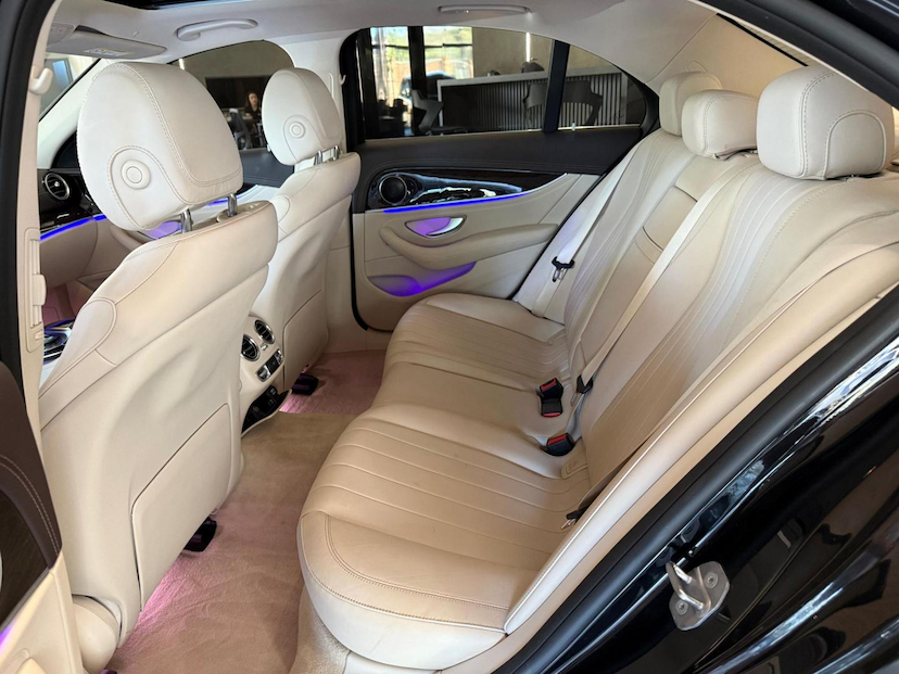 Foto do veículo MERCEDES-BENZ E 250 E250 EXC 2018 45.561 KM 199.000,00