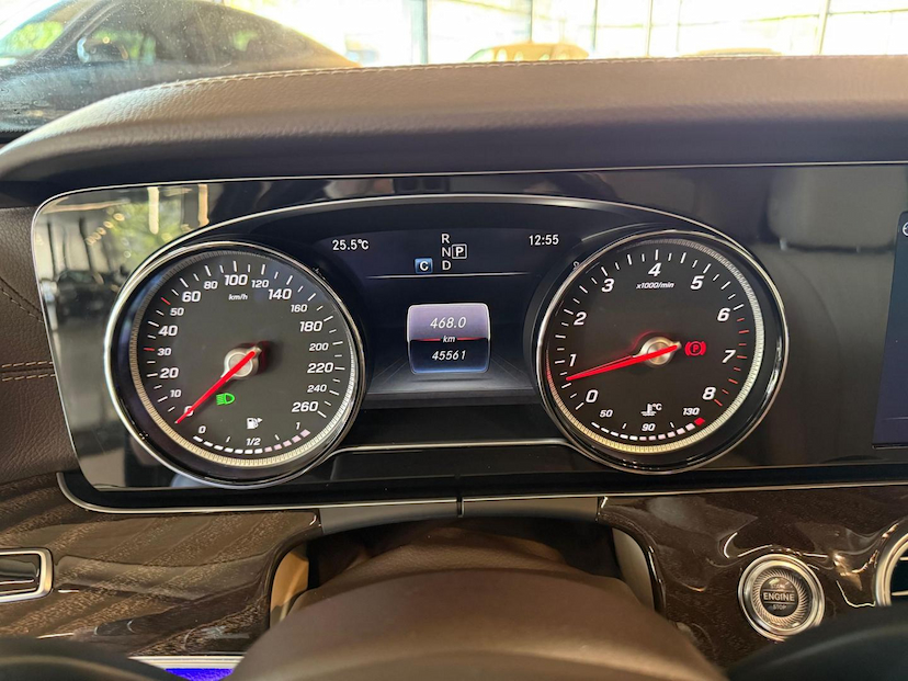 Foto do veículo MERCEDES-BENZ E 250 E250 EXC 2018 45.561 KM 199.000,00