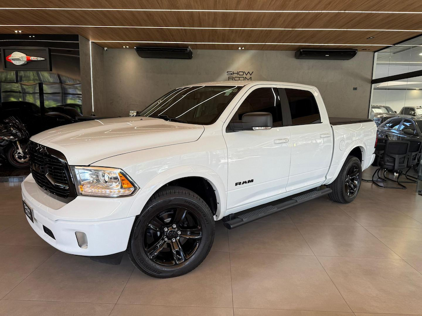 Foto do veículo RAM CLASSIC  LAIE 2023 31.000 KM 285.000,00