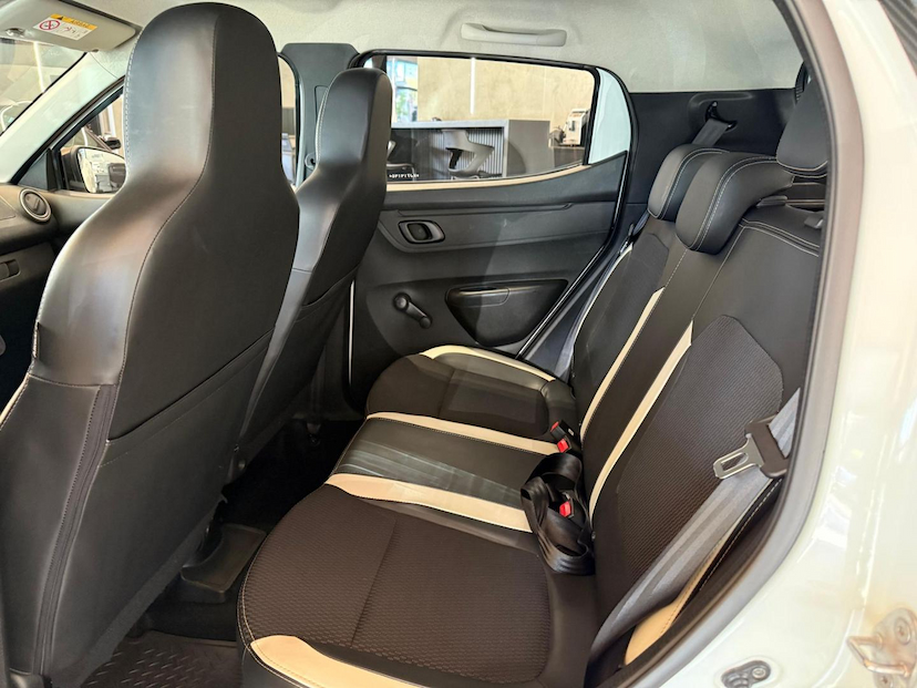 Foto do veículo RENAULT KWID  INTENS 10MT 2019 43.241 KM 45.000,00